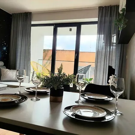 Kmetova So Sukromnym Parkovanim Zdarma, 5 Min Peso Do Centra *